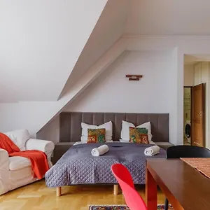 https://golden-apartmentsglamping.zakopanehotels.org
